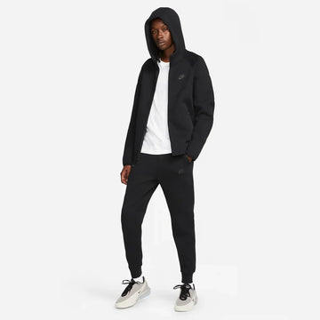 بدلة رياضية Nike Tech Fleece سوداء بسحاب كامل