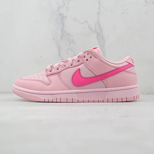 nike dunk low triple pink